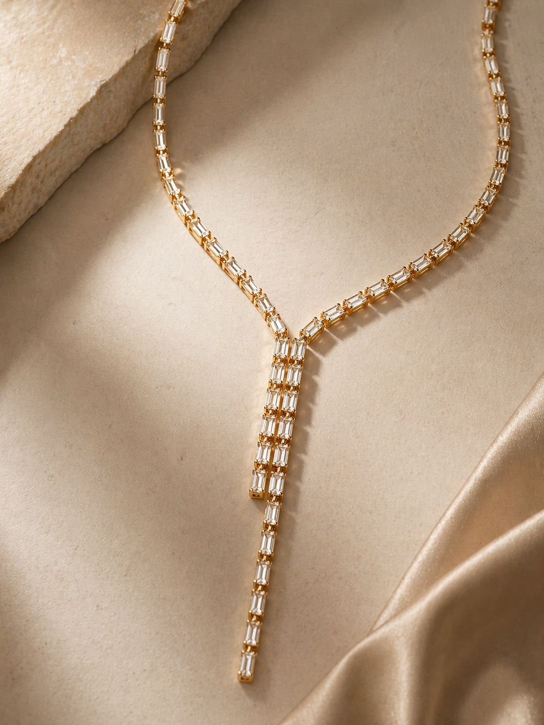 Noir Lattice Chain