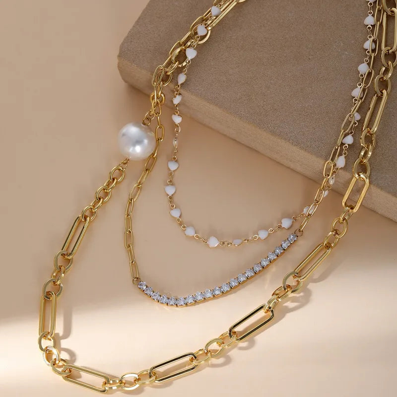 Noéra Necklace